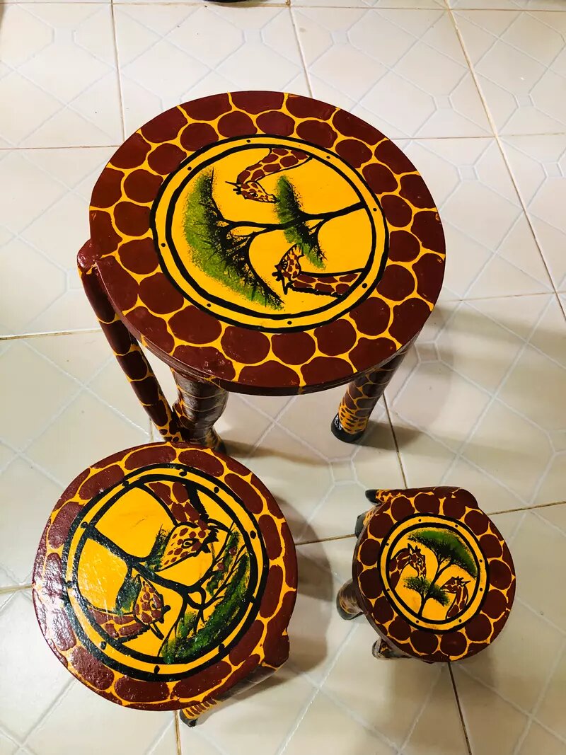 Giraffe Side Table and Stools